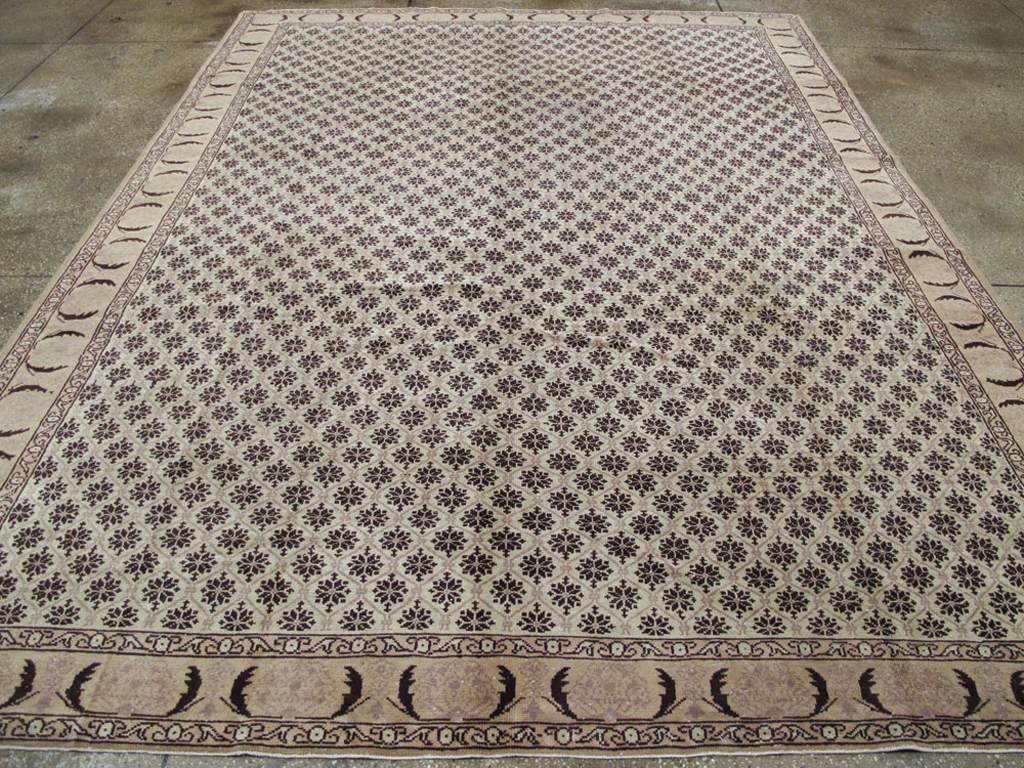 Vintage Turkish Sivas Carpet, No.20146 - Staging