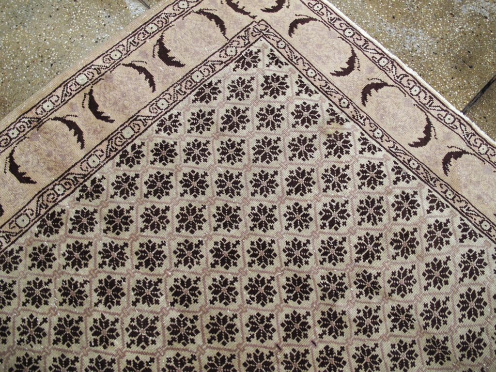 Vintage Turkish Sivas Carpet, No.20146 - Staging
