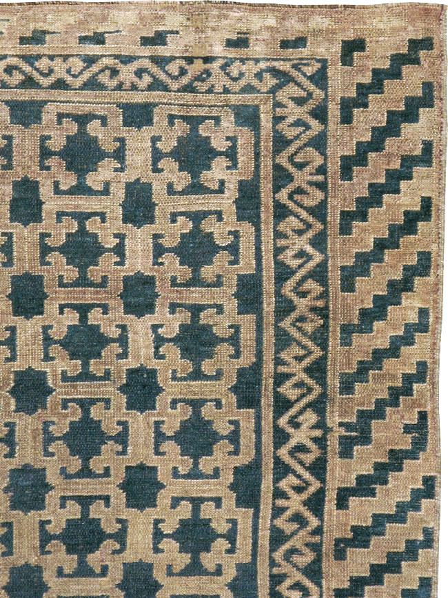 Antique East Turkestan Kirghiz Carpet, No.20193 - Staging