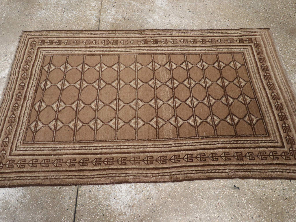 Vintage East Turkestan Samarkand Rug, No.20212 - Staging