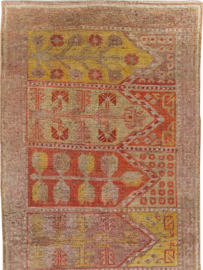 Antique East Turkestan Khotan Saph Runner, No.20233 - Staging