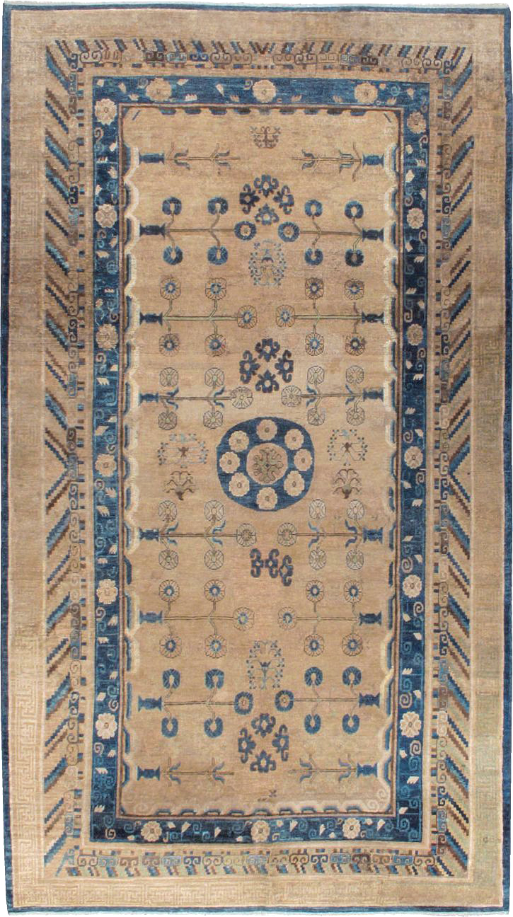 Antique East Turkestan Khotan Carpet, No.20271 - Staging