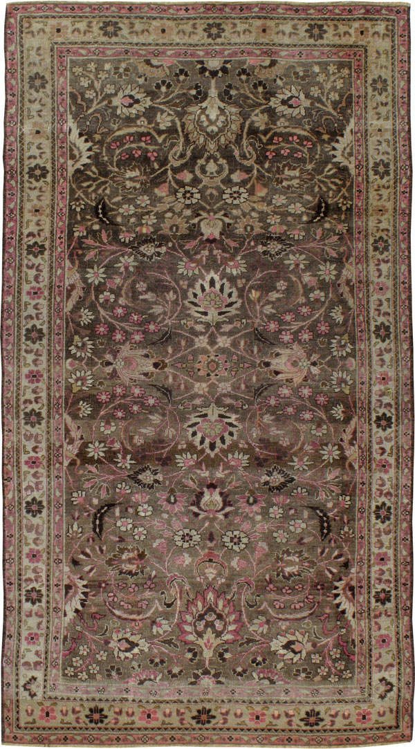 Antique Persian Mashad Rug, No.20281 - Staging