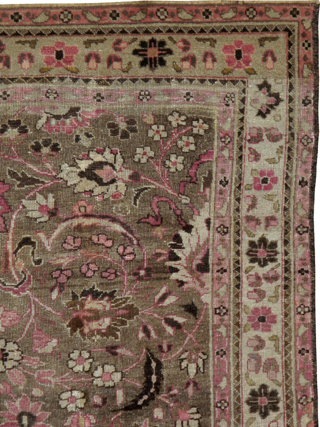 Antique Persian Mashad Rug, No.20281 - Staging