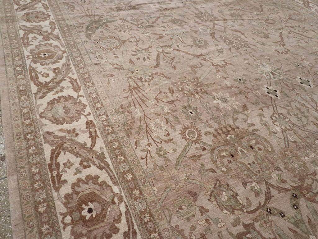 Modern Persian Tabriz Carpet, No.20297 - Staging