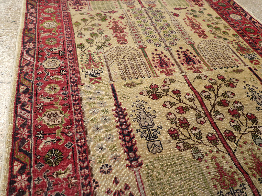 Antique Turkish Sivas Carpet, No.20327 - Staging