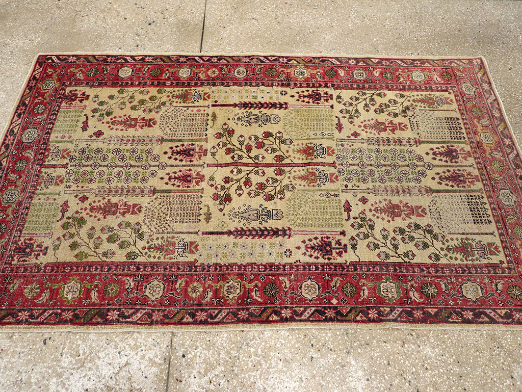 Antique Turkish Sivas Carpet, No.20327 - Staging