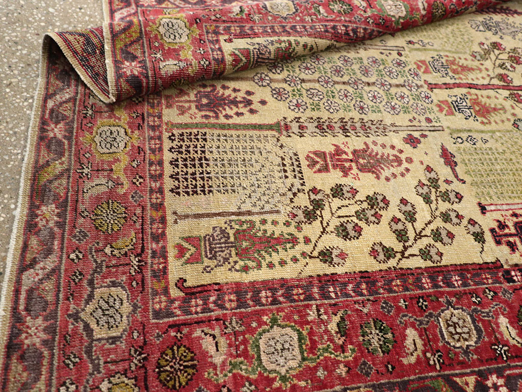 Antique Turkish Sivas Carpet, No.20327 - Staging