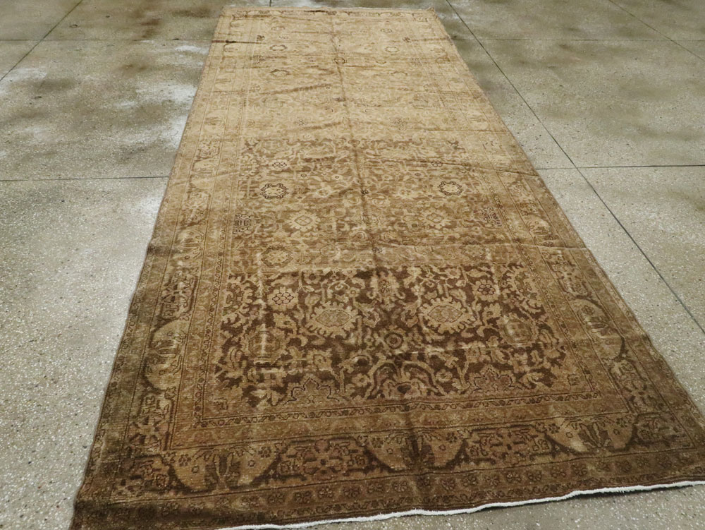 Vintage Malayer Gallery Carpet, No.20392 - Staging