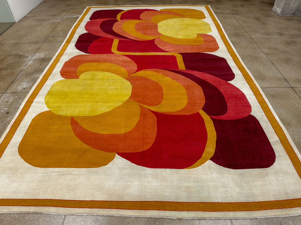 Vintage French Art Deco Oversize Carpet, No.20405 - Staging