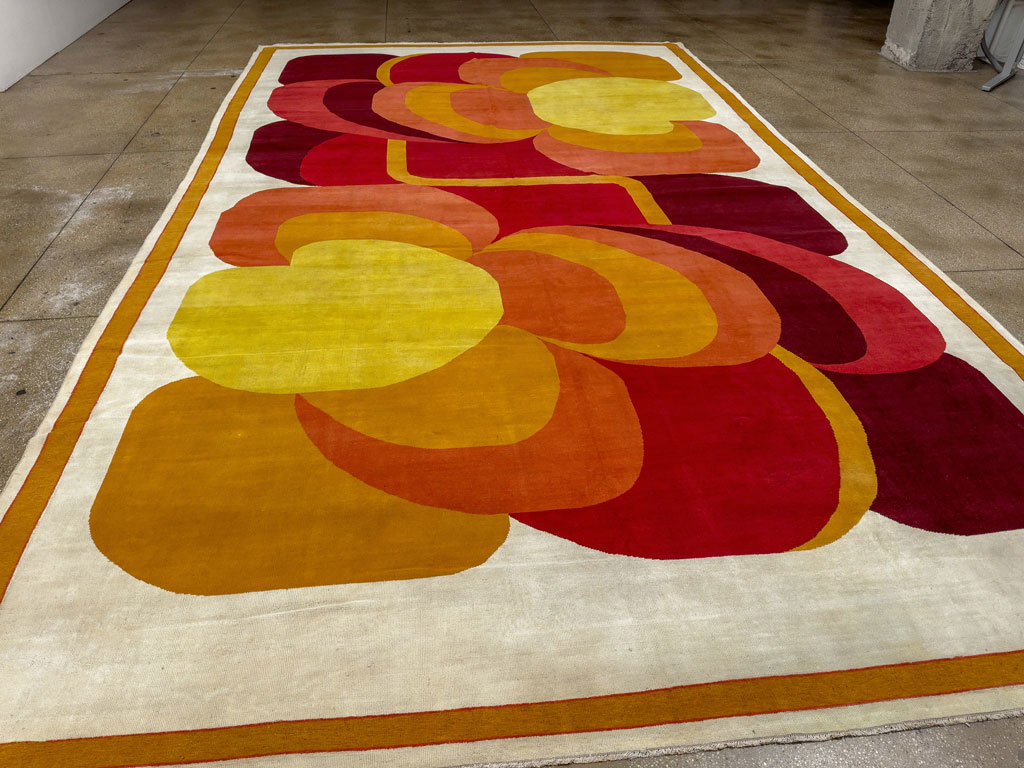 Vintage French Art Deco Oversize Carpet, No.20405 - Staging