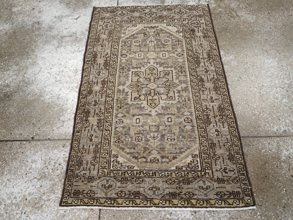 Vintage Persian Malayer Throw Rug, No.20419 - Staging