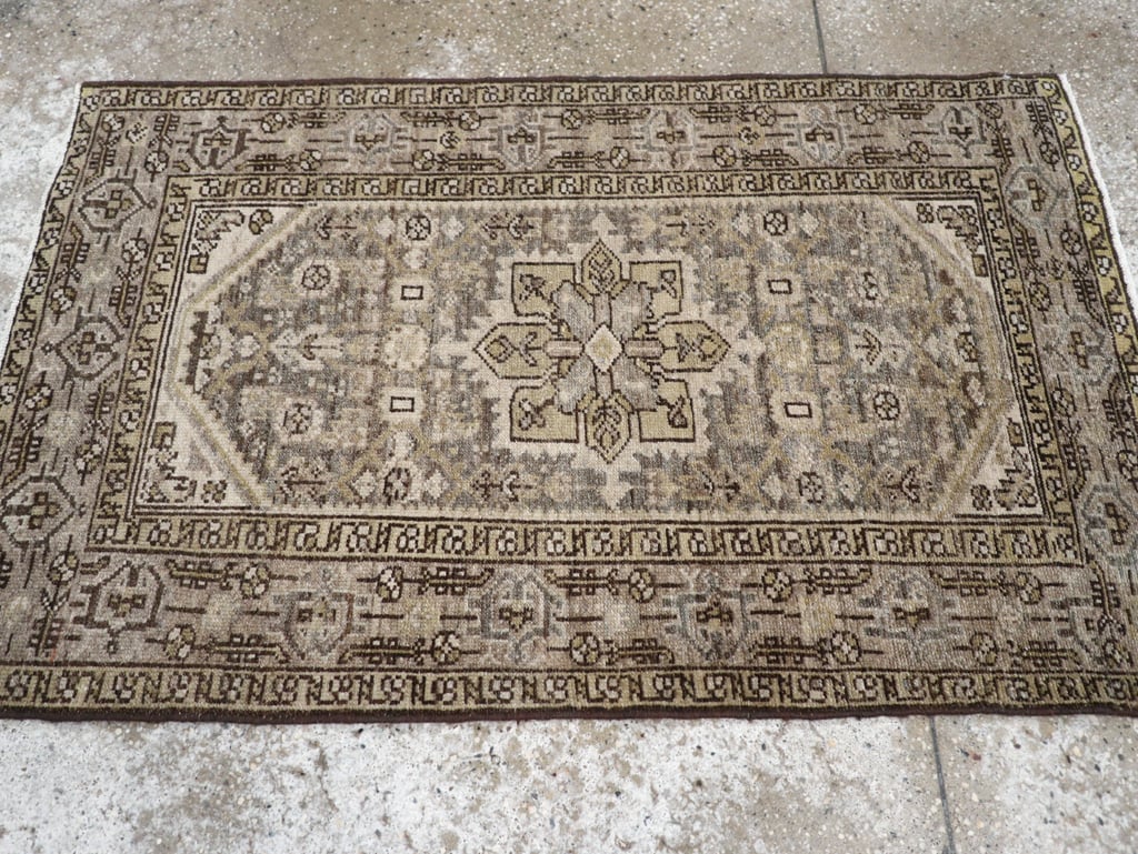 Vintage Persian Malayer Throw Rug, No.20419 - Staging