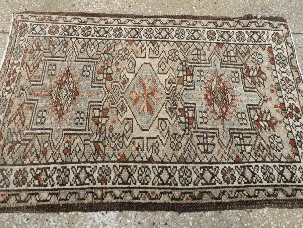 Vintage Persian Karajeh Rug, No.20501 - Staging
