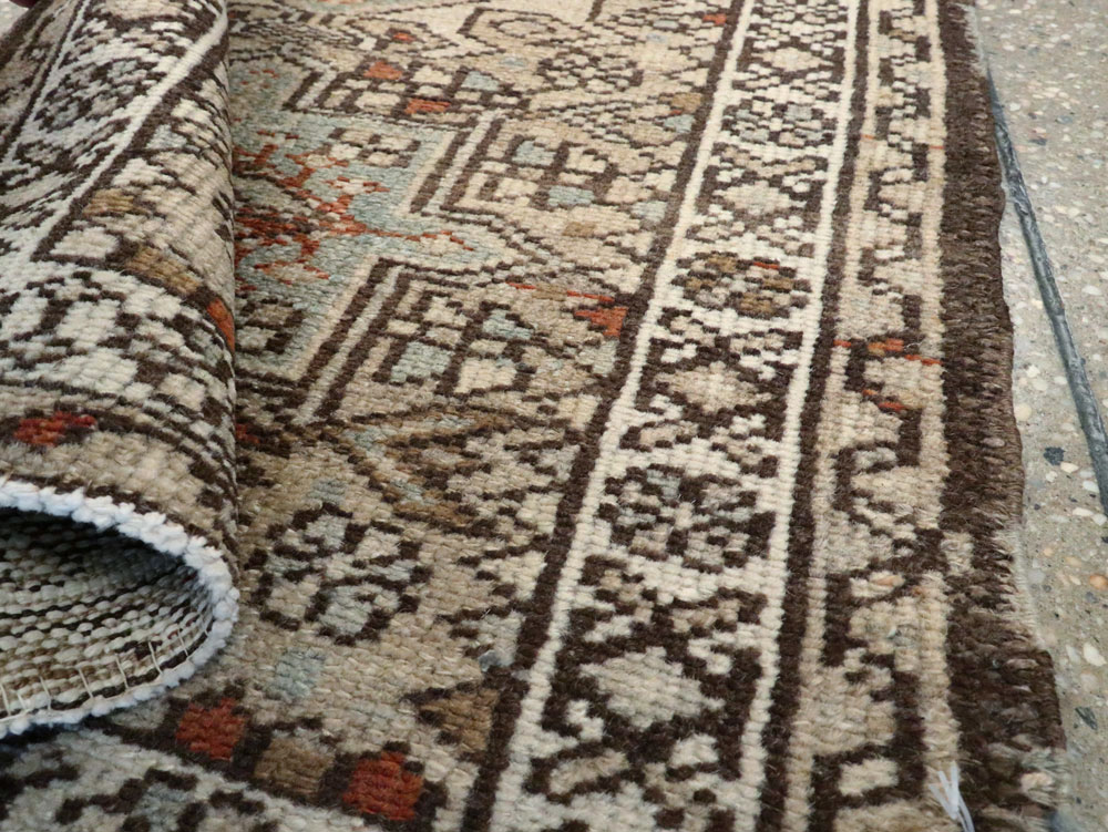 Vintage Persian Karajeh Rug, No.20501 - Staging