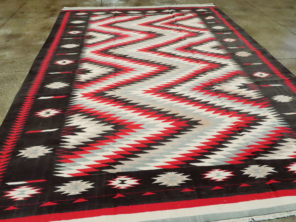 Vintage Indian Flat-weave Dhurrie Carpet, No.20550 - Staging