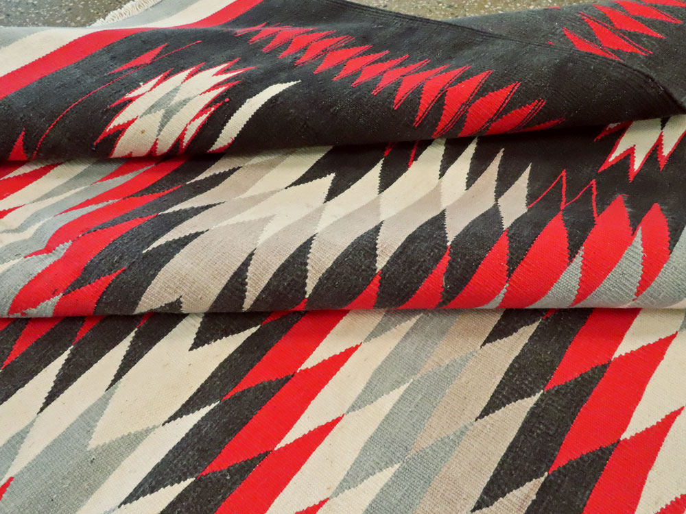 Vintage Indian Flat-weave Dhurrie Carpet, No.20550 - Staging