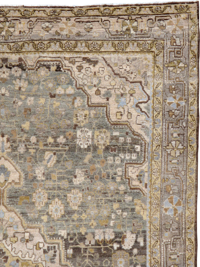 Antique Persian Sarouk Fereghan Rug, No.20627 - Staging