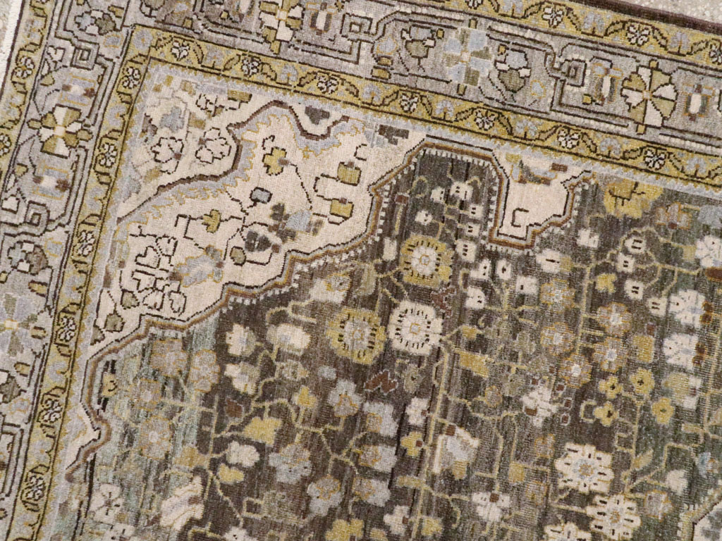 Antique Persian Sarouk Fereghan Rug, No.20627 - Staging