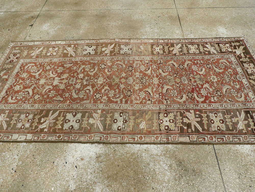 Antiuqe Persian Bidjar Rug, No.20637 - Staging
