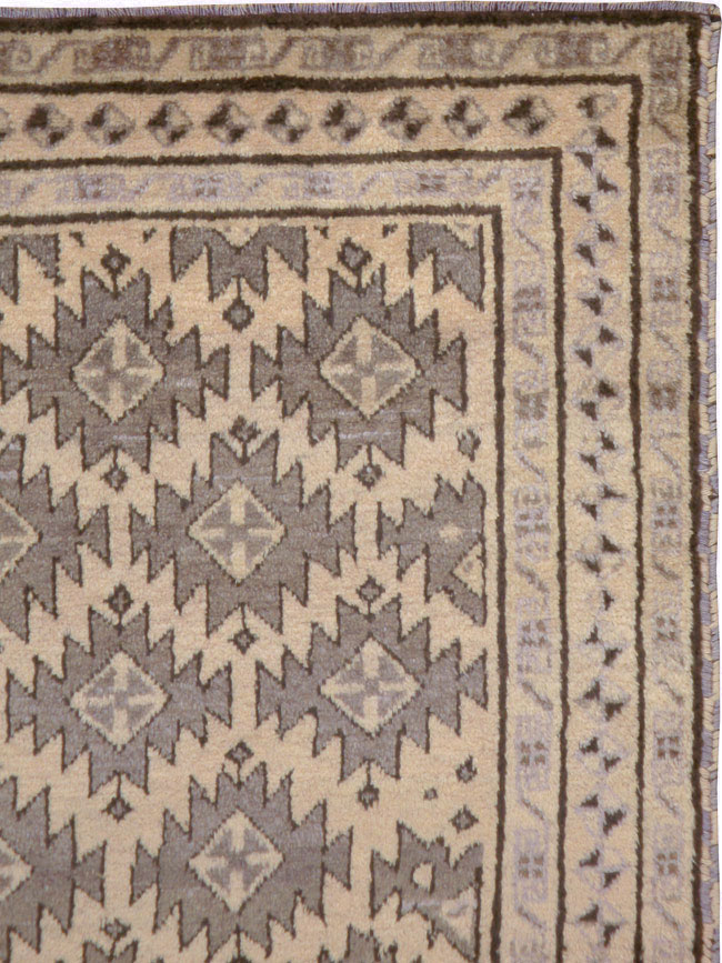 Vintage Persian Baluch Rug, No.20683 - Staging