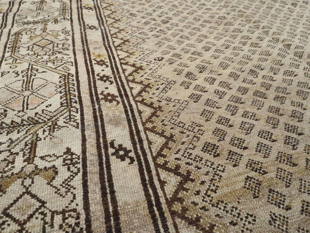 Vintage Persian Malayer Carpet, No.20692 - Staging