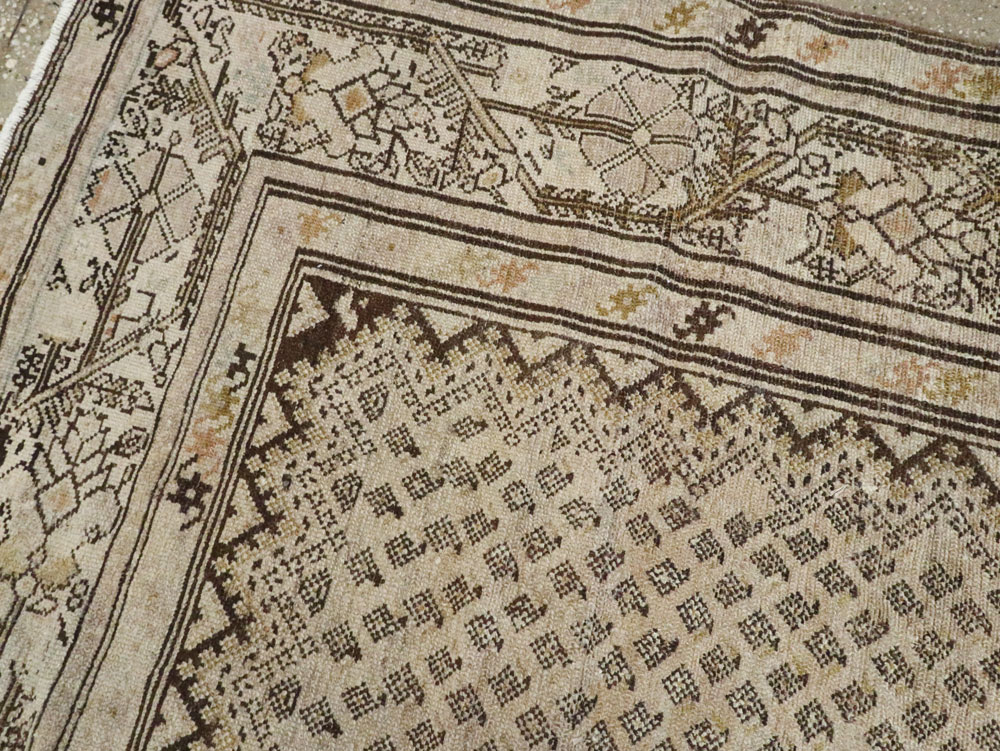 Vintage Persian Malayer Carpet, No.20692 - Staging