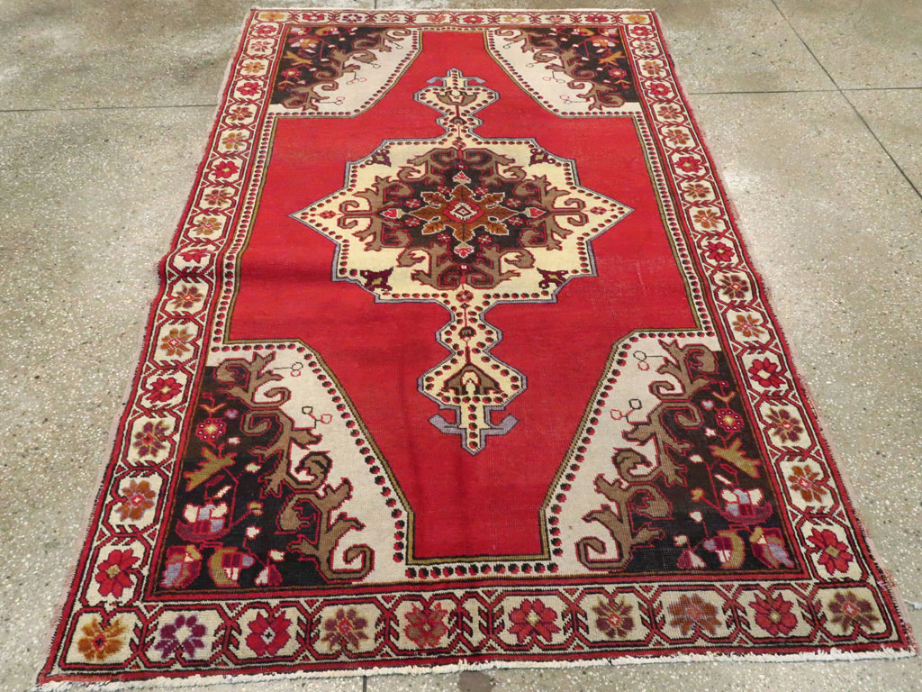 Vintage Turkish Oushak Rug, No.20732 - Staging