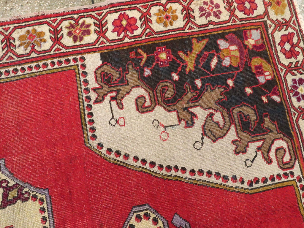 Vintage Turkish Oushak Rug, No.20732 - Staging