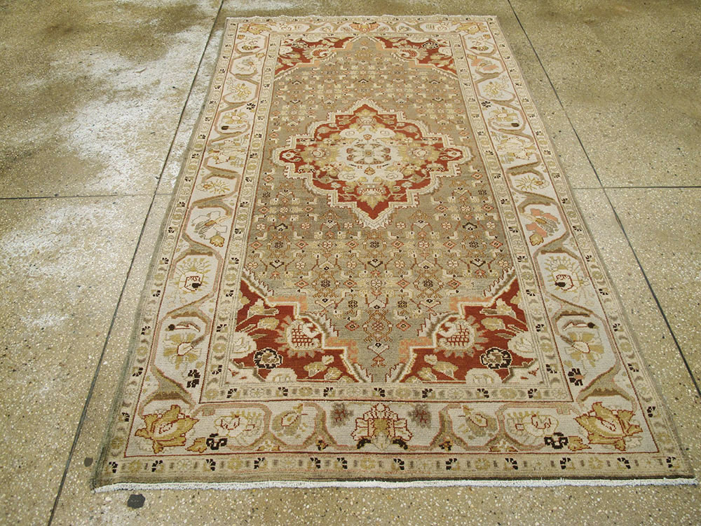 Vintage Persian Malayer Carpet, No.20751 - Staging