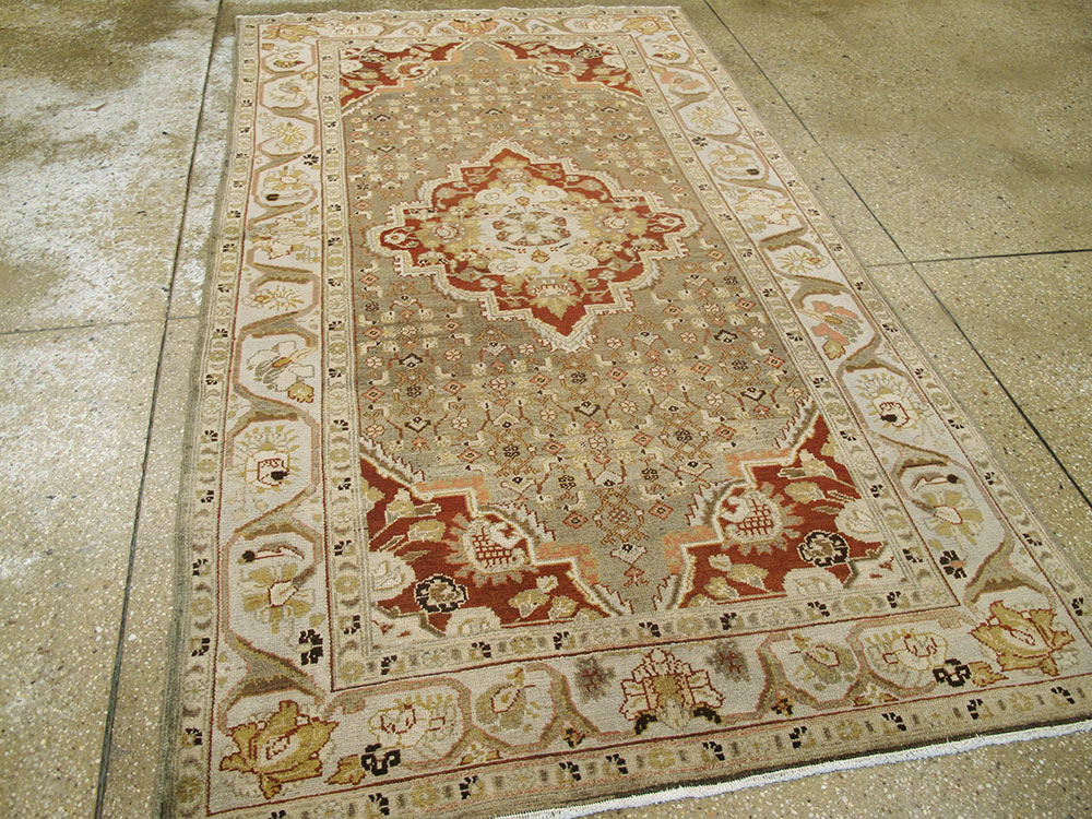 Vintage Persian Malayer Carpet, No.20751 - Staging