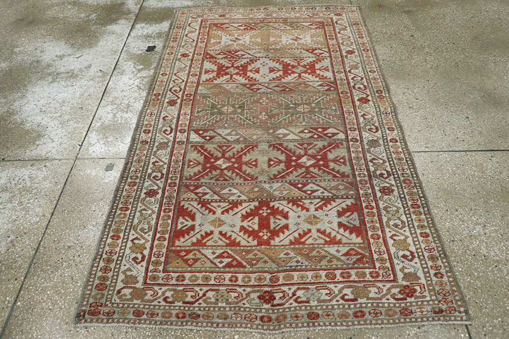 Antique Persian Bidjar Rug, No.20762 - Staging