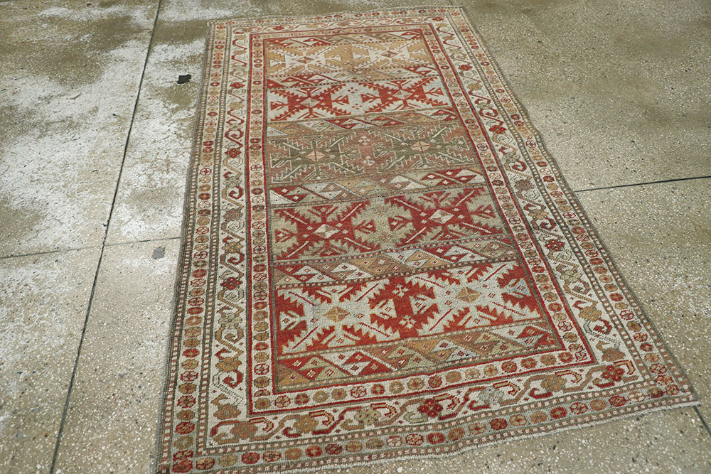 Antique Persian Bidjar Rug, No.20762 - Staging