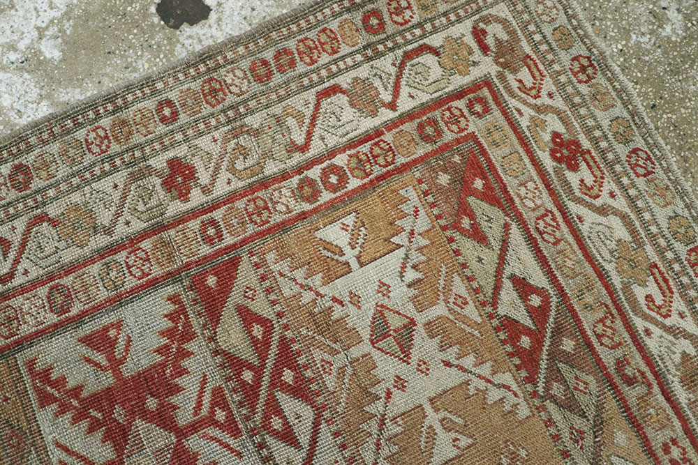 Antique Persian Bidjar Rug, No.20762 - Staging