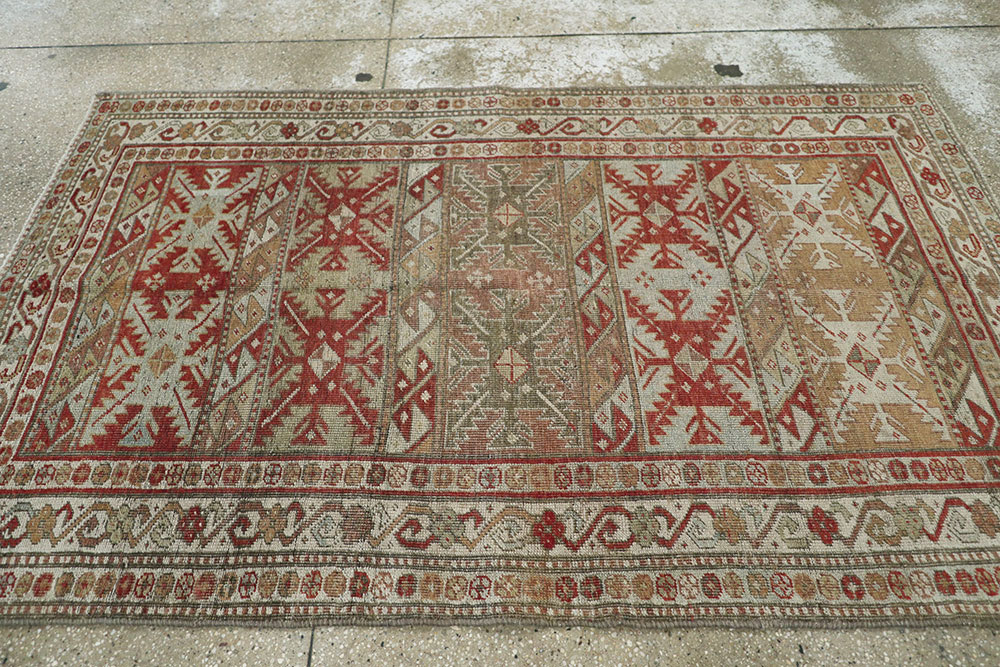 Antique Persian Bidjar Rug, No.20762 - Staging
