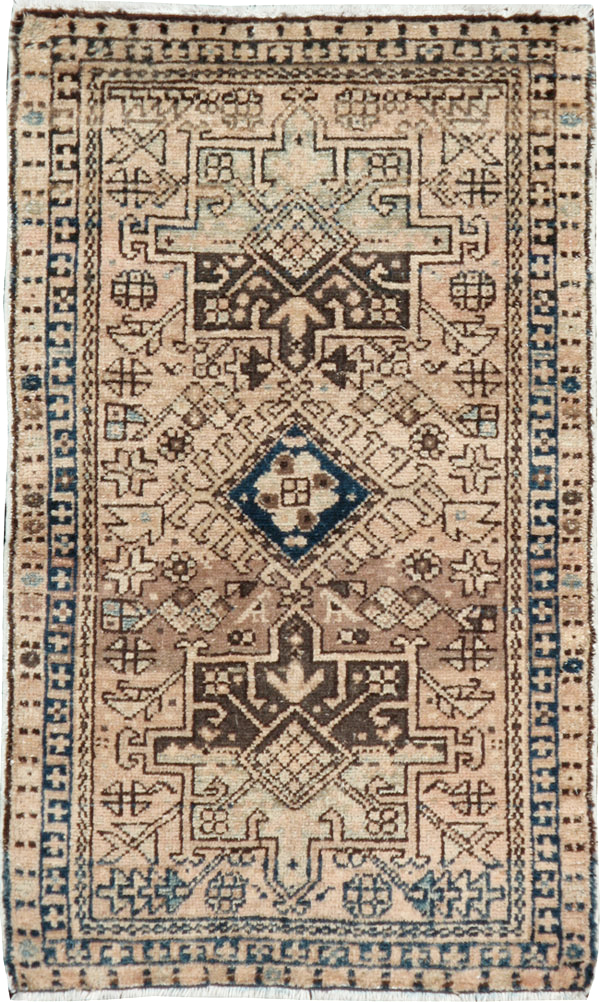 Vintage Persian Karajeh Throw Rug, No.20796 - Staging