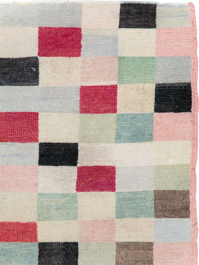 Vintage Turkish Art Deco Accent Carpet, No.20813 - Staging