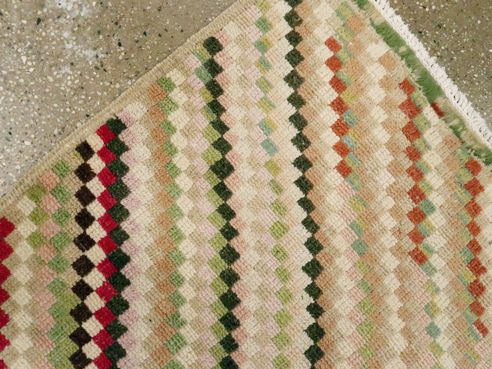 Vintage Turkish Anatolian Rug, No.20820 - Staging