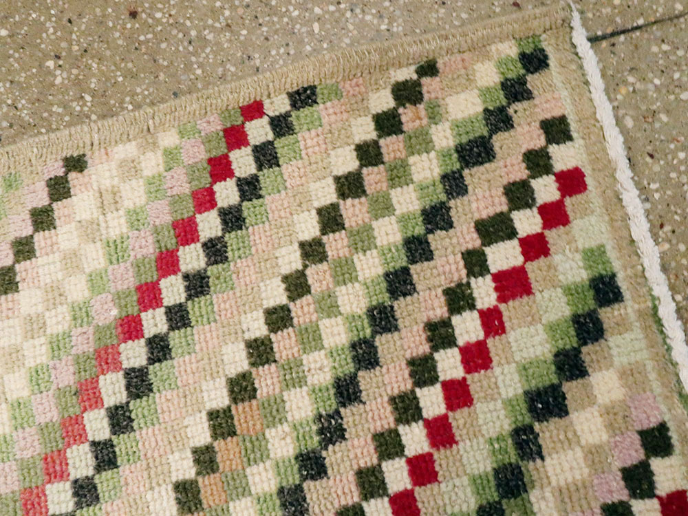 Vintage Turkish Anatolian Rug, No.20820 - Staging