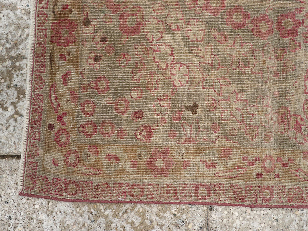 Antique Persian Mashad Throw Rug, No.20869 - Staging