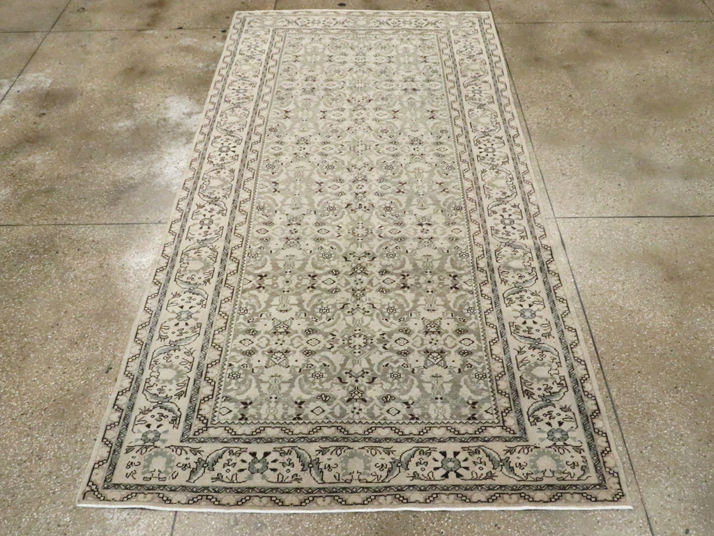 Vintage Persian Malayer Carpet, No.20902 - Staging