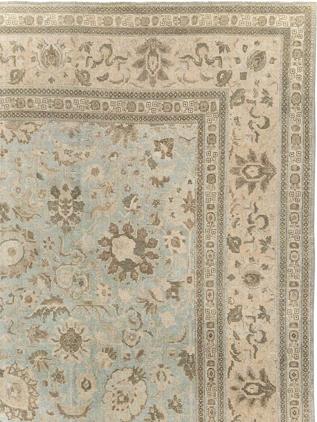 Antique Persian Tabriz Room Size Carpet, No.20909 - Staging