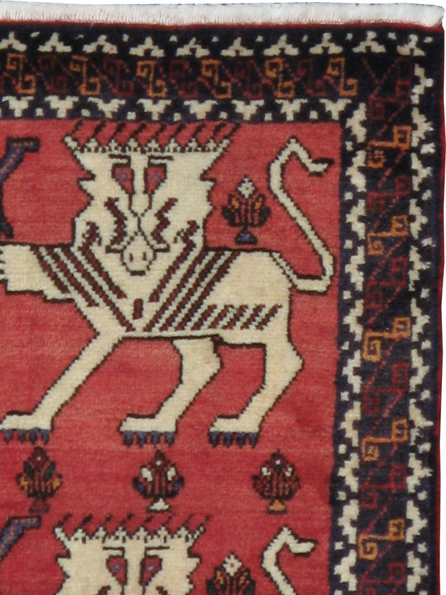 Vintage Persian Shiraz Pictorial Rug, No.20914 - Staging