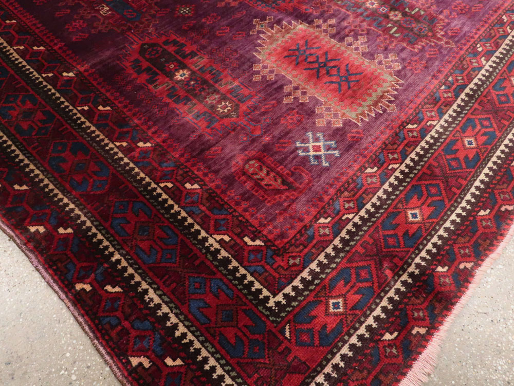 Vintage Indian Agra Carpet, No.21030 - Staging