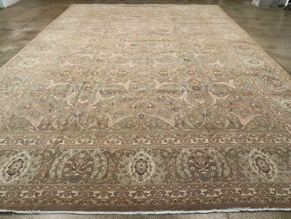 Contemporary Persian Tabriz Carpet, No.21031 - Staging