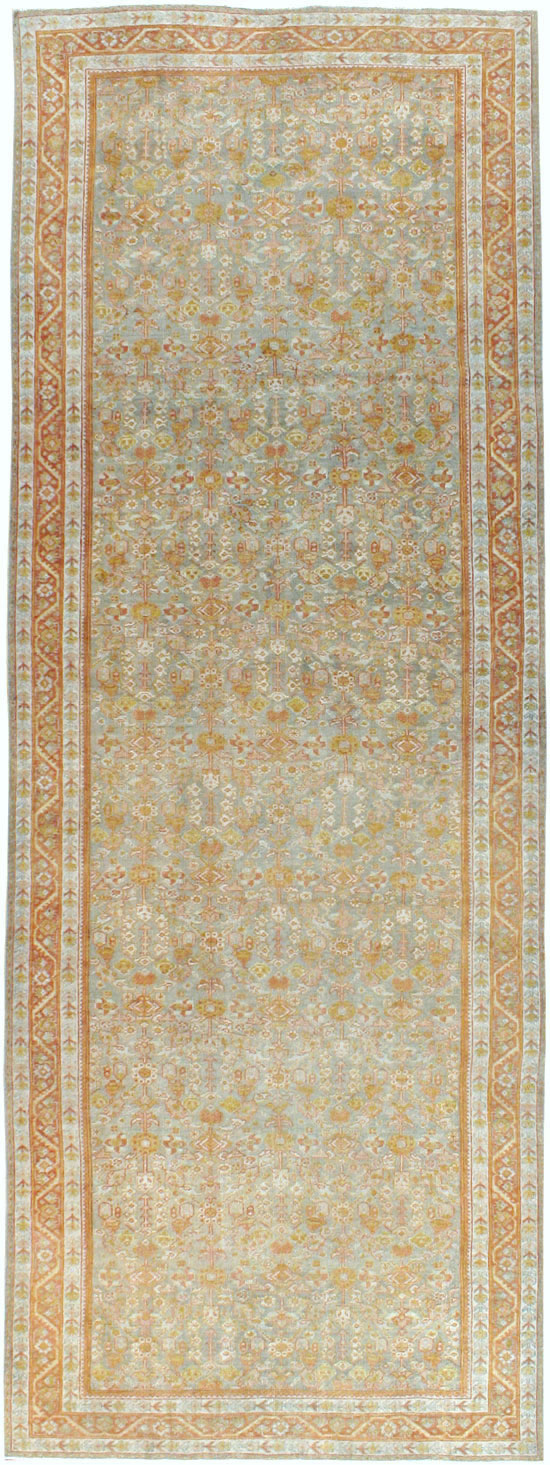 Antique Persian Mahal Gallery Carpet, No.21035 - Staging