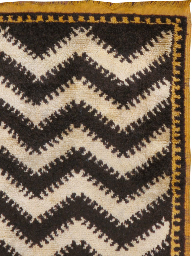 Vintage Moroccan Rug, No.21072 - Staging