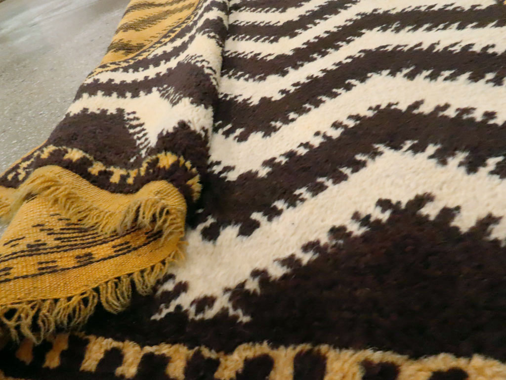 Vintage Moroccan Rug, No.21072 - Staging