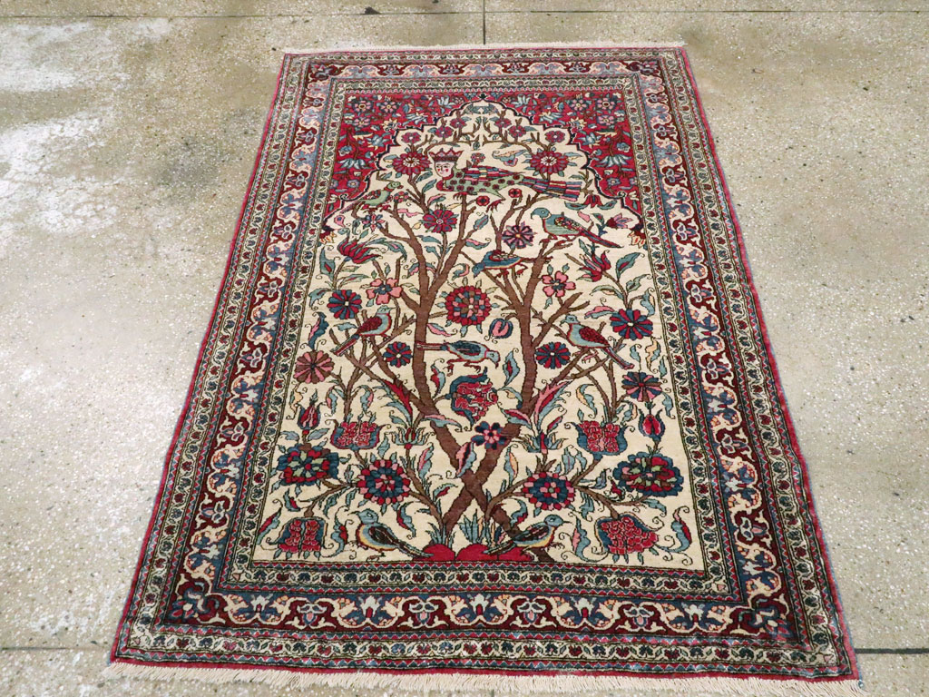 Vintage Persian Pictorial Isfahan Rug, No.21101 - Staging