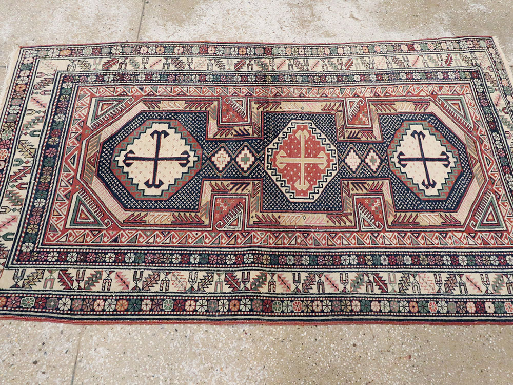 Antique Caucasian Shirvan Rug, No.21136 - Staging